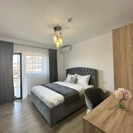 Bloom Guest house *